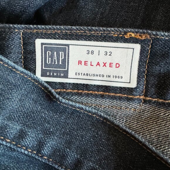 NWT Men's Gap Relaxed Dark Jeans - 38x32 - Picture 3 of 3